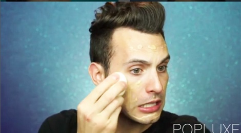 4 dung cu tan phan ky quai cua blogger lam dep hinh anh