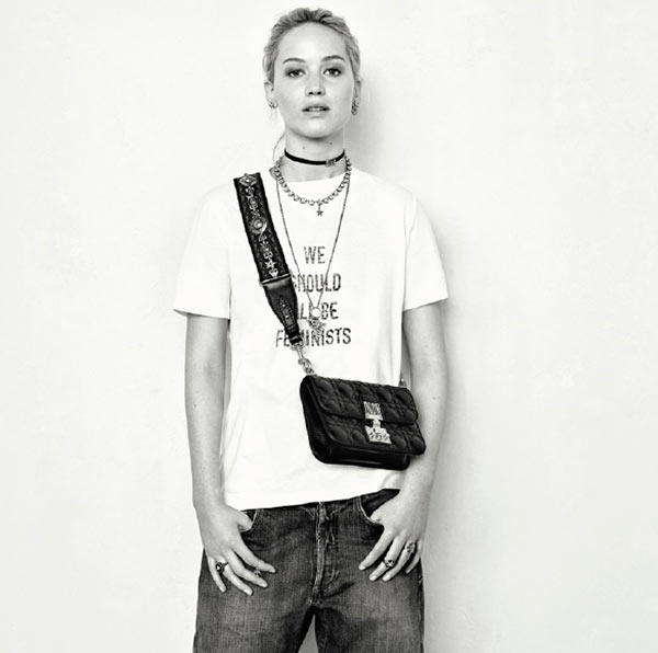 xu huong ao thun khau hieu anh 4