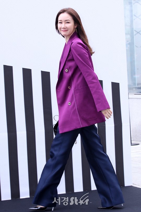 Sulli noi bat o su kien anh 8