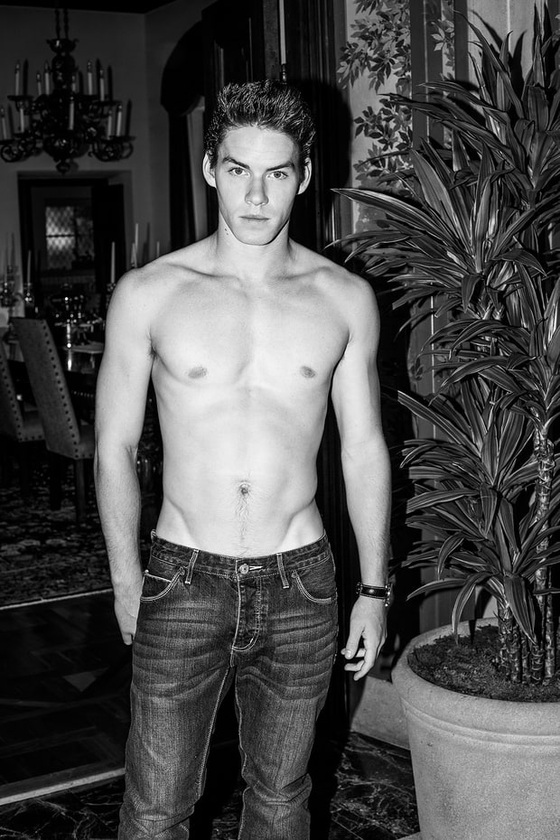 Chau trai ba Hillary Clinton lam nguoi mau anh 1