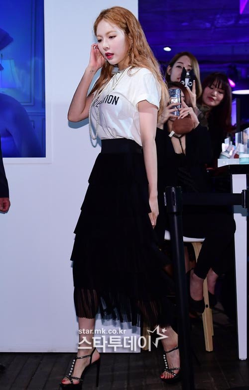 Kieu nu sexy Kpop kem xinh anh 1