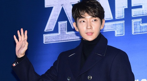 Lee Jun Ki xin loi vi dien canh yeu ngot khi da co ban gai hinh anh