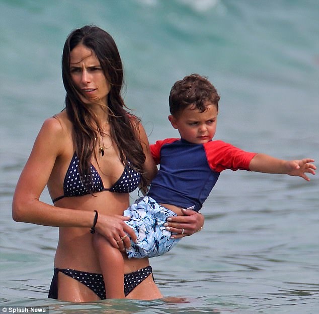 Nguoi dep Hollywood dien bikini nho xiu anh 7