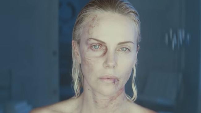 Charlize Theron từng suýt liệt người ảnh 2 Charlize Theron tung suyt liet nguoi anh 2