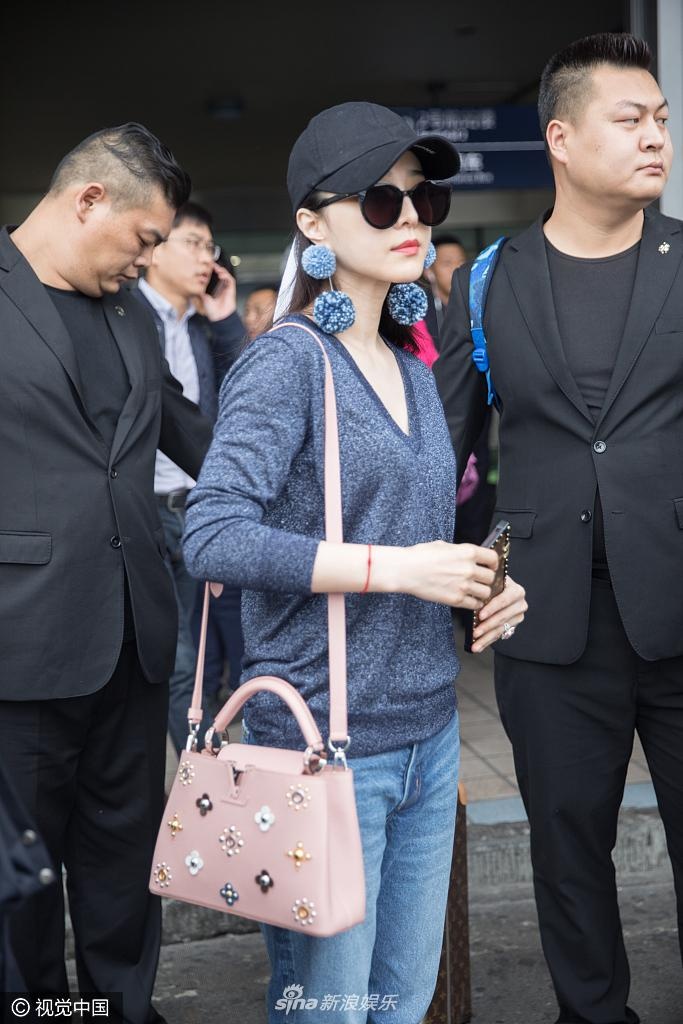 Pham Bang Bang di su kien anh 6