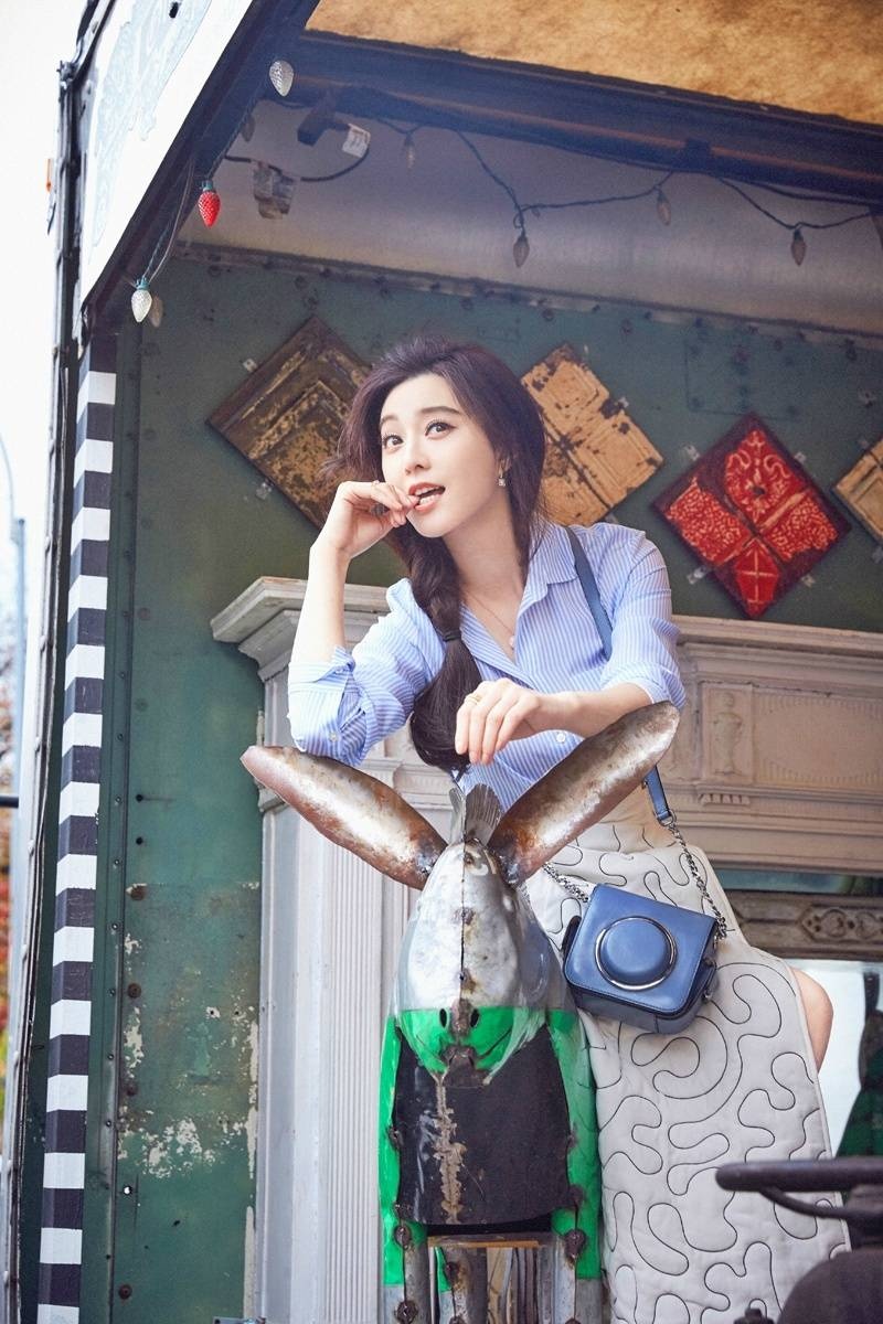 Pham Bang Bang di su kien anh 8