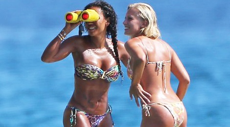 Bao mau tung anh kien nguoc Mel B hinh anh