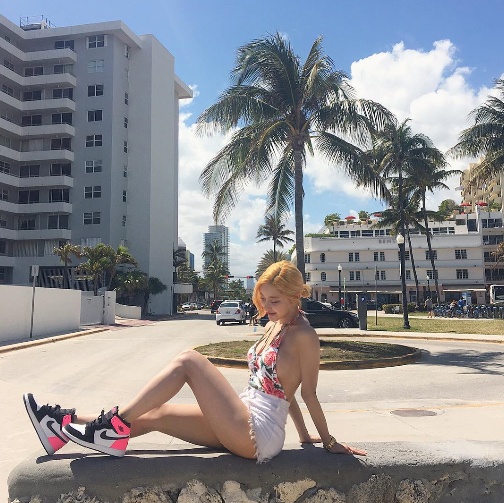 My nhan Han dien bikini anh 6