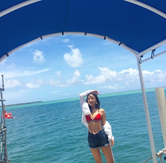 My nhan Han dien bikini anh 5