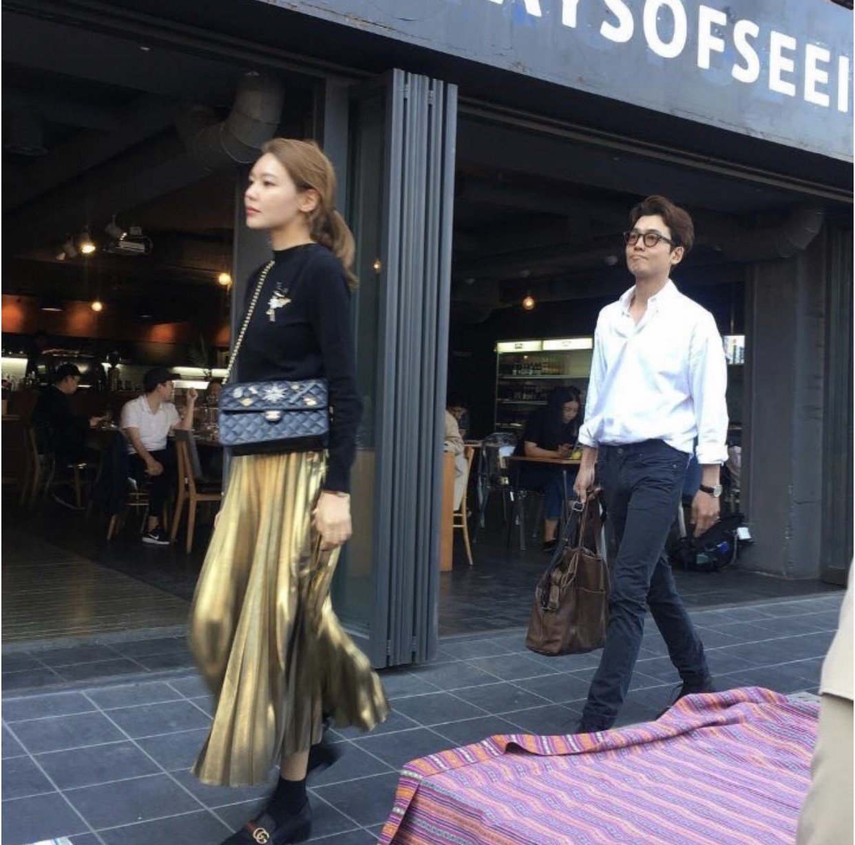 Street style cua sao Hoa - Han anh 1