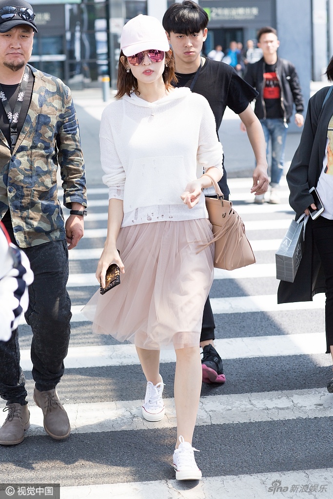 Street style cua sao Hoa - Han anh 8