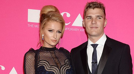 Paris Hilton gia dan hon ban trai tren tham do hinh anh