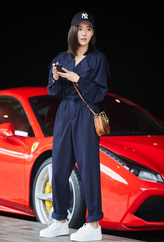 Sao Hoa ngu dien jumpsuit anh 6