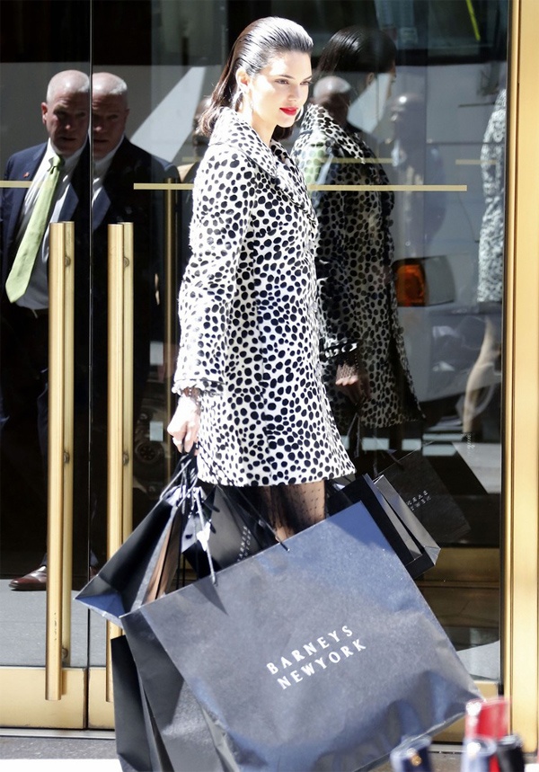 Kendall Jenner chụp hình thời trang ảnh 3 Kendall Jenner chup hinh thoi trang anh 3