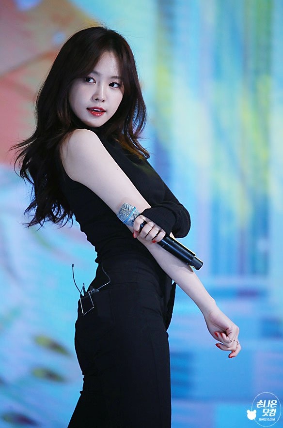 Psy quy tu G-Dragon,  kieu nu goi cam trong album moi anh 2