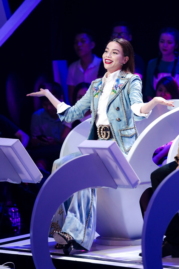 Ha Ho dien cay jeans hang hieu anh 3