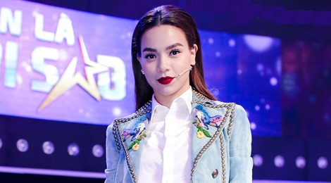 Ho Ngoc Ha dung trang phuc cay denim voi Ly Vu Xuan hinh anh