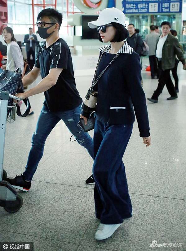 Trương Bá Chi khoe thời trang sân bay ảnh 3 Truong Ba Chi khoe thoi trang san bay anh 3