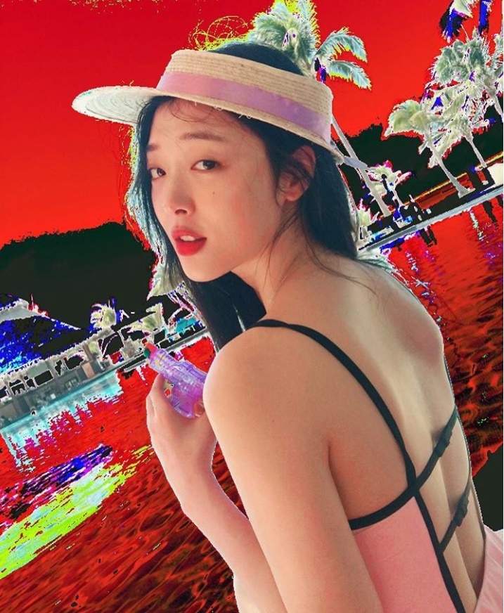 Kieu nu Kpop tai tieng Sulli xinh dep tren tap chi anh 8
