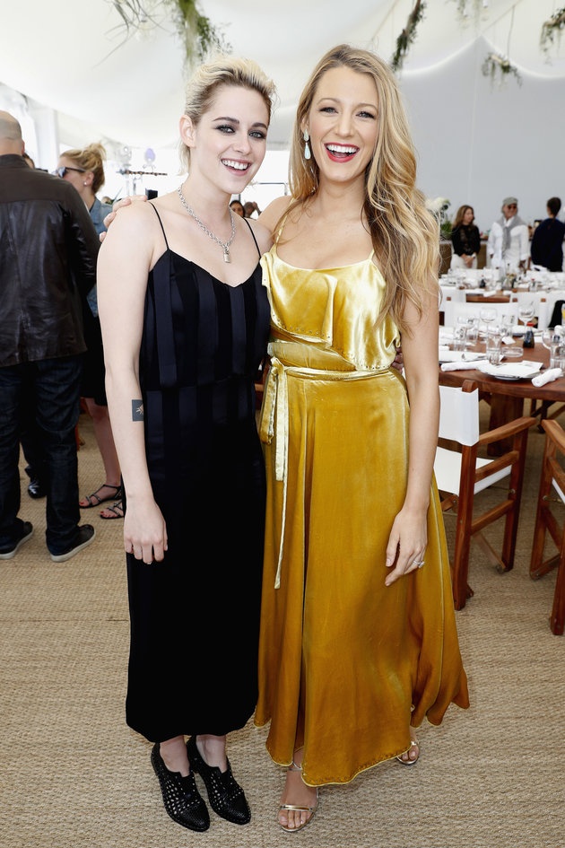 Kristen Stewart phá quy tắc mặc trên thảm đỏ ảnh 3 Kristen Stewart pha quy tac mac tren tham do anh 3