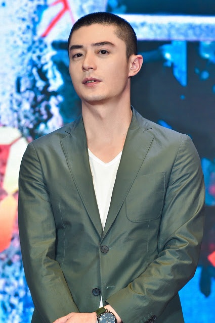 Duong Mich va Hac Kien Hoa tung hung an y trong su kien anh 4