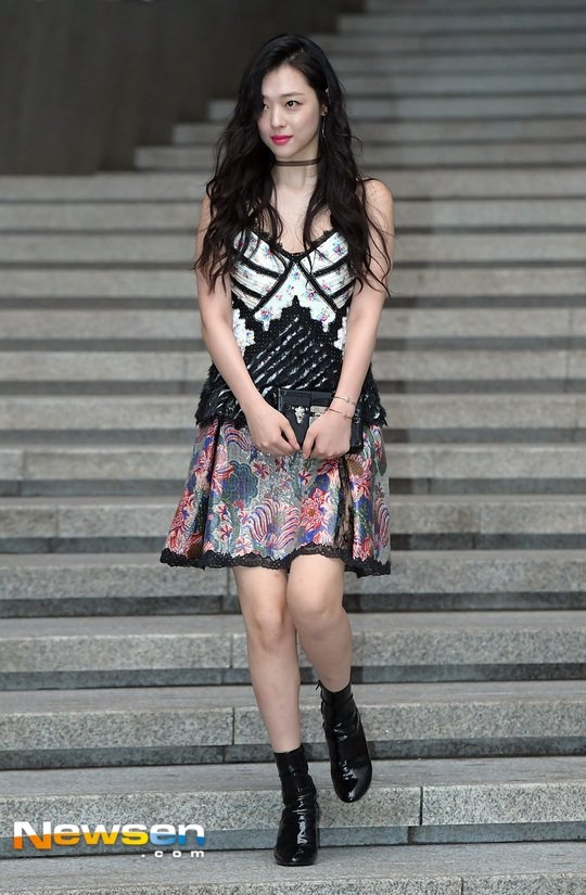 Sulli va seohyun anh 1