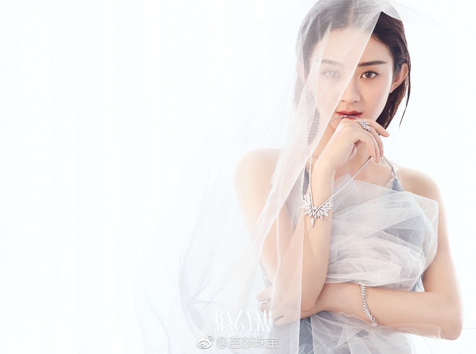 Hinh anh Trieu Le Dinh tren tap chi anh 3