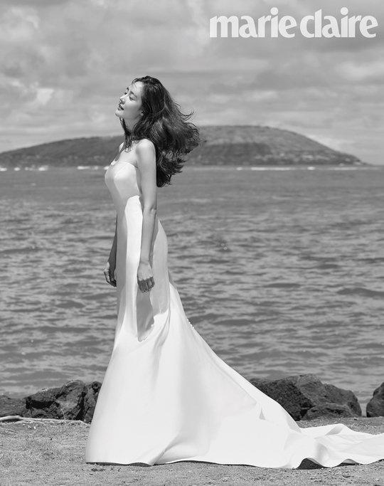 ‘Nữ hoàng tuyết’ Sung Yuri diện váy cưới sau đám cưới bí mật ảnh 2 ‘Nu hoang tuyet’ Sung Yuri dien vay cuoi sau dam cuoi bi mat anh 2