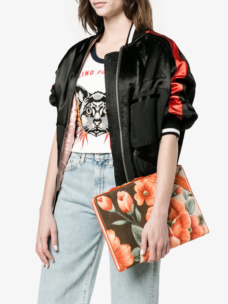 Những mẫu túi độc đáo của Balenciaga ảnh 7 Nhung mau tui doc dao cua Balenciaga anh 7