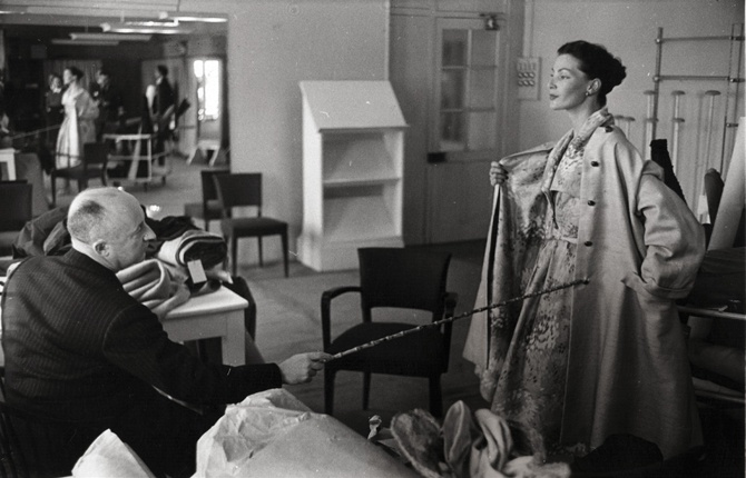 Haute Couture co dang mat vi the trong nganh thoi trang anh 1