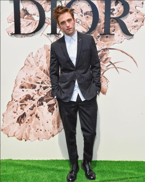 Celine Dior dien sac vang noi bat den du show Dior Couture anh 4