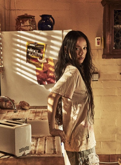 Lee Hyori van quyen ru day ma luc trong MV moi ‘Black’ hinh anh