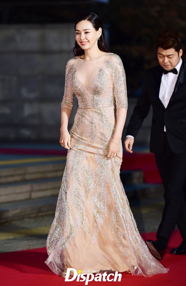 thoi trang cua Hoa hau Han Honey Lee anh 6