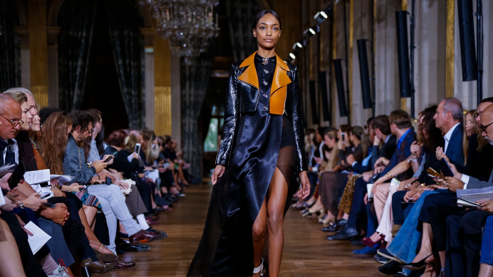 Giam doc sang tao Bouchra Jarrar chia tay thuong hieu Lanvin hinh anh