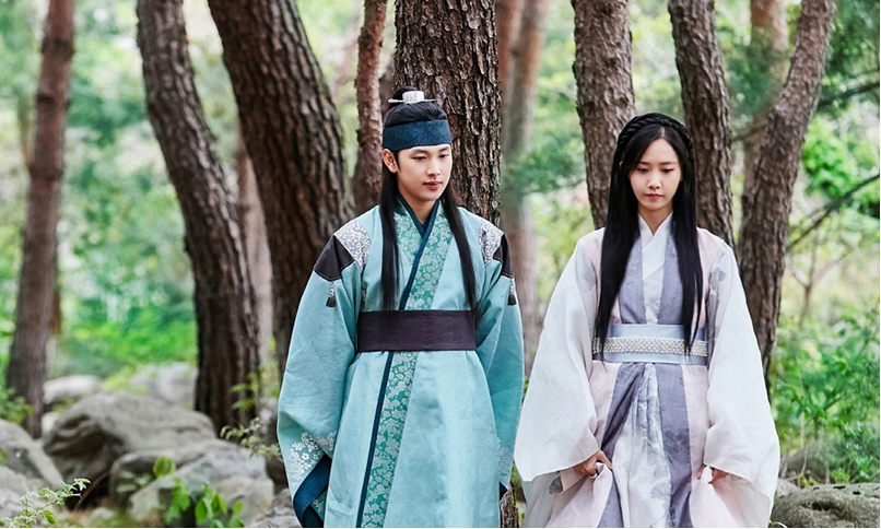 Yoona (SNSD) duoc doi ban than theo duoi trong phim moi anh 4