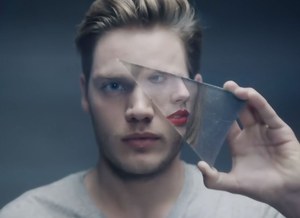 Nam dien vien chia se ve viec doi doi nho Taylor Swift hinh anh