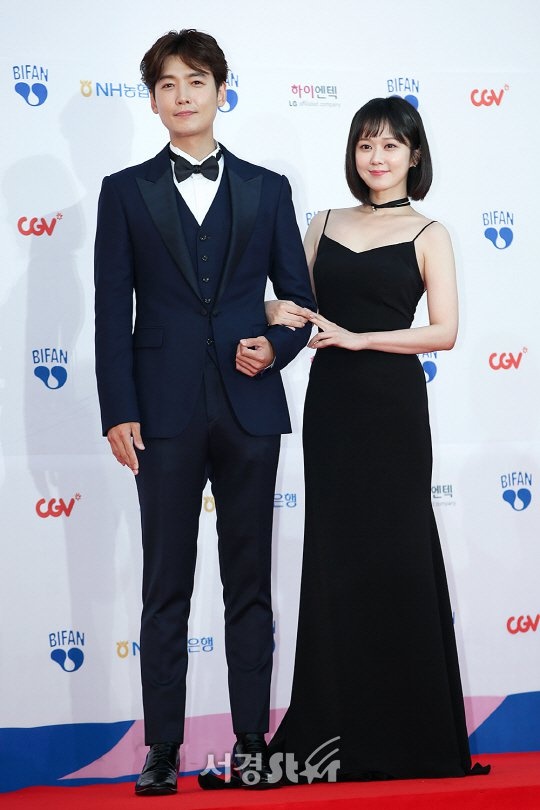 Jang Nara gap su co vay ao anh 1