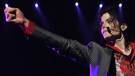 Dia nhac chua phat hanh cua Michael Jackson duoc ban dau gia hinh anh