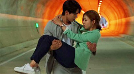 'Co dau Thuy than' tap 5: Kem lang man vi Thuy than bi che dien do hinh anh