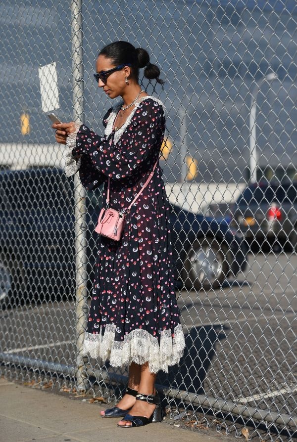 Những cách diện trang phục đơn giản dành cho các quý cô không có thời gian ảnh 9 Nhung cach dien trang phuc don gian danh cho cac quy co khong co thoi gian anh 9