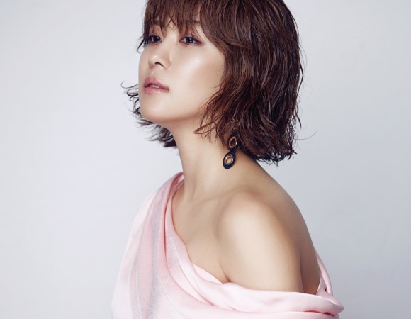 Ha Ji Won tre nai tren tap chi anh 4