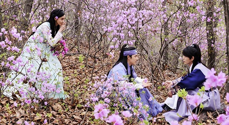 Yoona va Im Si Wan than thiet tai hau truong phim The King Loves hinh anh