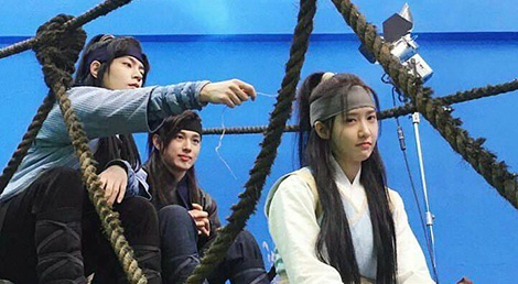 Hau truong phim The King Loves hinh anh