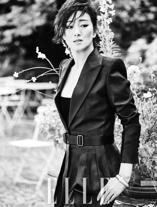 Cung Loi tren bia elle thang 9 anh 7