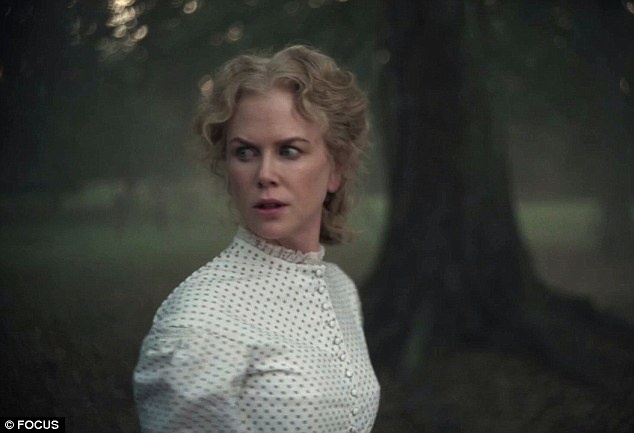 Nicole Kidman phai dung tiem Botox vi khong the cu dong duoc tran anh 2