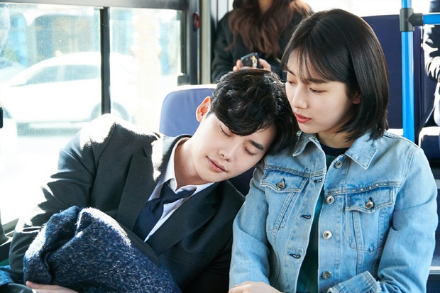 Man tai hop cua Suzy va Lee Jong Suk duoc trong cho nhat thang 9 hinh anh