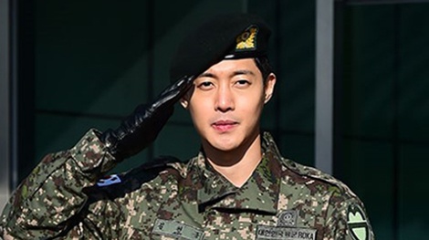 Kim Hyun Joong tro lai lang giai tri sau scandal danh phu nu hinh anh