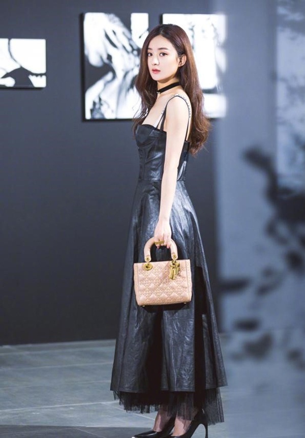Triệu Lệ Dĩnh trở thành đại sứ thương hiệu Dior tại Trung Quốc ảnh 3 Trieu Le Dinh tro thanh dai su thuong hieu Dior tai Trung Quoc anh 3