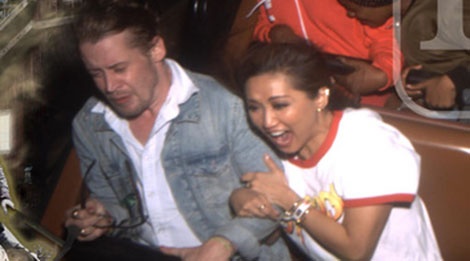 Sao phim 'O nha mot minh' hen ho ban gai goc Viet hinh anh