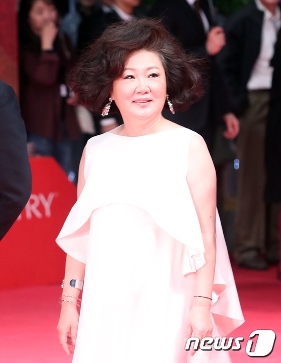 Dan sao dien anh hoi tu tren tham do Lien hoan phim quoc te Busan anh 14